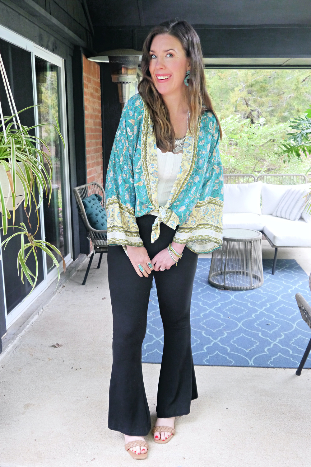 How to Wear a Kimono-Different & Unique Styling Ideas - Stealing Pretty